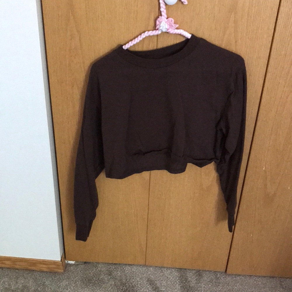 Brown cropped long sleeve shirt